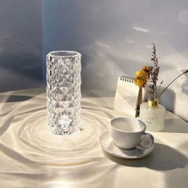 Olasz stílusú elegáns henger formájú asztali lámpa